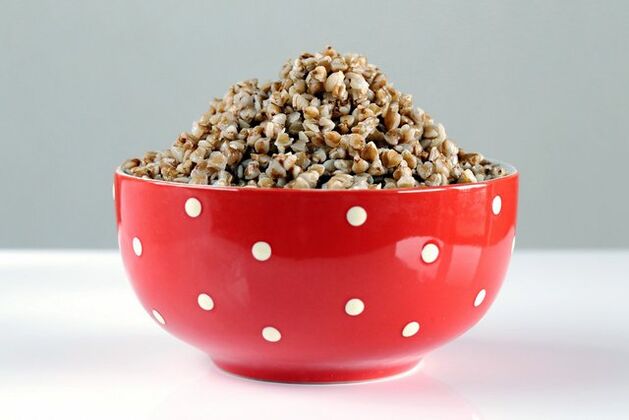 Lurrunetan gatzik gabeko buckwheat buckwheat dietaren produktu nagusia da